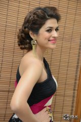Shraddha Das at Guntur Talkies Movie Audio Launch